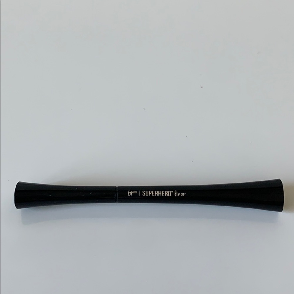 It Cosmetics SuperHero Liner